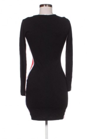 Рокля H&M Divided, Размер S, Цвят Черен, Цена 7,66 €