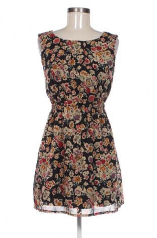 Рокля Mela Loves London, Размер M, Цвят Многоцветен, Цена 20,88 €