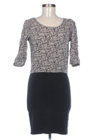 Kleid Minimum, Größe M, Farbe Mehrfarbig, Preis € 39,99