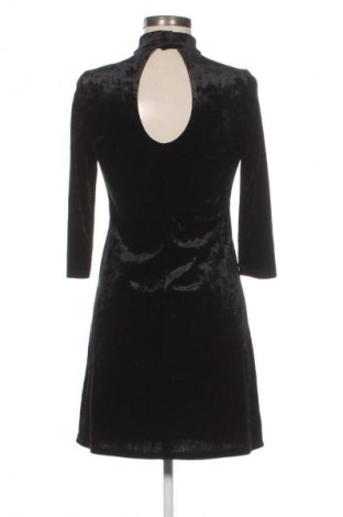 Šaty  Monki, Velikost XS, Barva Černá, Cena  129,00 Kč