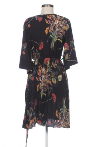 Šaty  NEW COLLECTION, Velikost M, Barva Vícebarevné, Cena  319,00 Kč