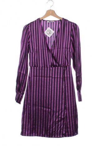 Šaty  Pieces, Velikost XS, Barva Vícebarevné, Cena  209,00 Kč