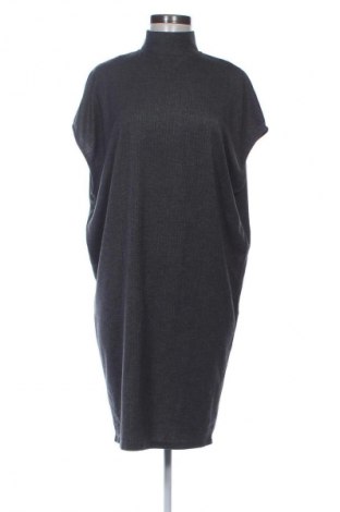 Šaty  Pieces, Velikost L, Barva Vícebarevné, Cena  227,00 Kč