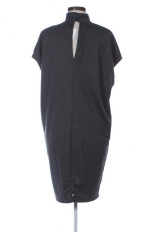 Šaty  Pieces, Velikost L, Barva Vícebarevné, Cena  227,00 Kč