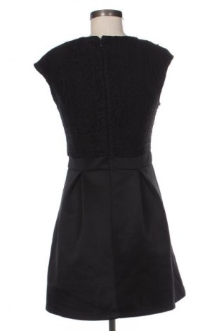 Sukienka Reserved, Rozmiar M, Kolor Czarny, Cena 96,99 zł