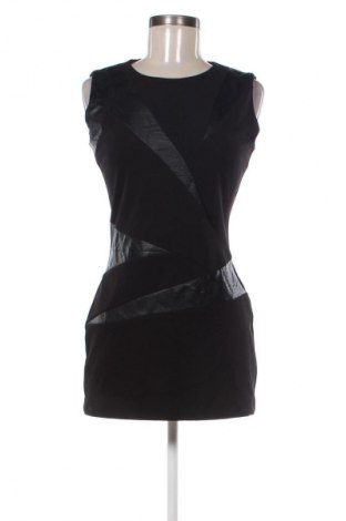 Рокля Rinascimento, Размер M, Цвят Черен, Цена 7,15 €