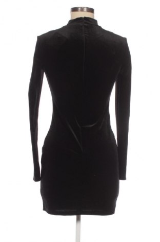Šaty  Sinsay, Velikost S, Barva Černá, Cena  269,00 Kč