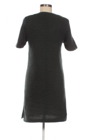 Kleid Sisley, Größe M, Farbe Grün, Preis € 16,99