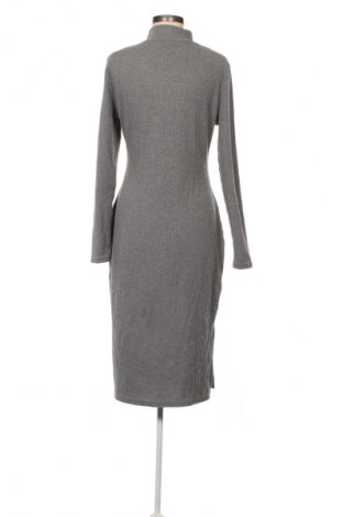 Рокля Spirit, Размер M, Цвят Сив, Цена 2,04 €