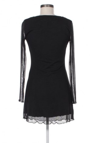 Рокля Stradivarius, Размер S, Цвят Черен, Цена 6,13 €