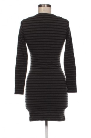 Рокля Superdry, Размер XS, Цвят Многоцветен, Цена 6,13 €