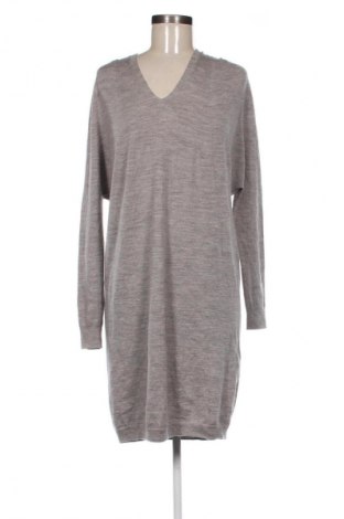 Ruha Uniqlo, Méret S, Szín Szürke, Ár 17 438 Ft