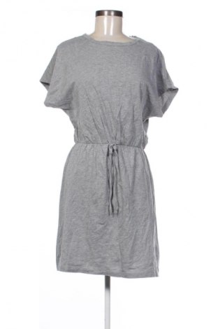 Šaty  Vero Moda, Velikost M, Barva Šedá, Cena  399,00 Kč