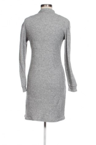 Šaty  Yessica, Velikost M, Barva Šedá, Cena  319,00 Kč