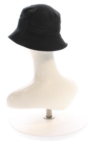 Căciulă Calvin Klein, Culoare Negru, Preț 259,99 Lei