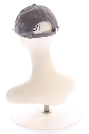 Шапка Calvin Klein, Цвят Сив, Цена 23,00 €