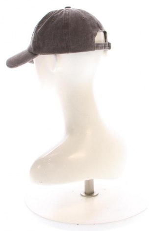 Шапка Calvin Klein, Цвят Кафяв, Цена 24,04 €