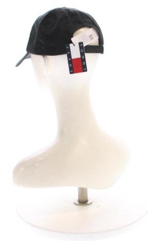 Шапка Tommy Jeans, Цвят Черен, Цена 30,67 €