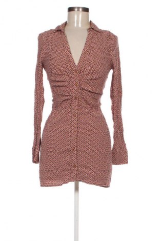 Γυναικείο πουκάμισο Pull&Bear, Μέγεθος M, Χρώμα Πολύχρωμο, Τιμή 3,99 €