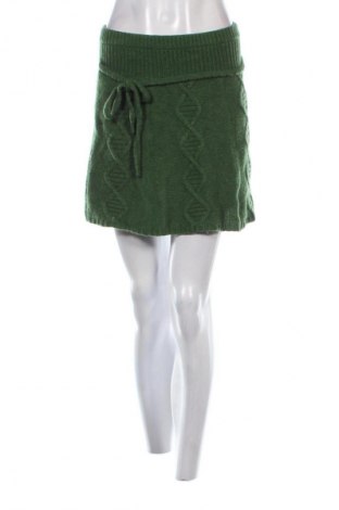 Пола Unbranded, Размер S, Цвят Зелен, Цена 3,57 €