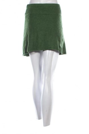 Пола Unbranded, Размер S, Цвят Зелен, Цена 3,57 €