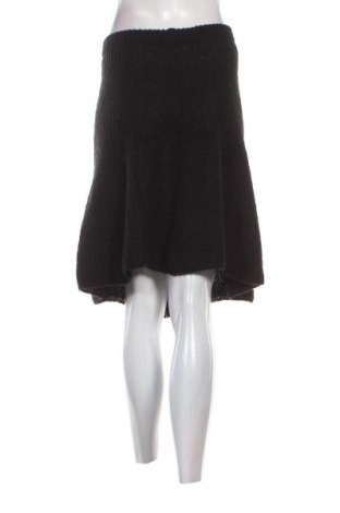 Пола Unbranded, Размер M, Цвят Черен, Цена 8,69 €