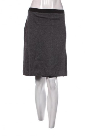 Пола Blu, Размер M, Цвят Сив, Цена 3,57 €