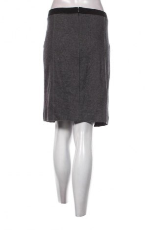 Пола Blu, Размер M, Цвят Сив, Цена 3,57 €