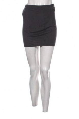 Пола Boohoo, Размер M, Цвят Сив, Цена 2,04 €