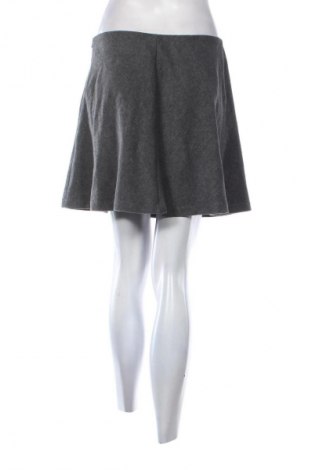 Пола Primark, Размер M, Цвят Сив, Цена 2,55 €