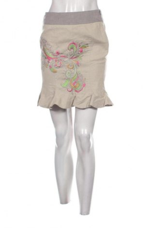 Пола St-Martins, Размер M, Цвят Бежов, Цена 2,04 €