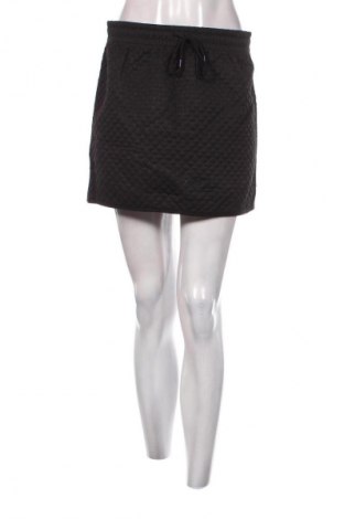 Пола United Colors Of Benetton, Размер M, Цвят Черен, Цена 5,11 €