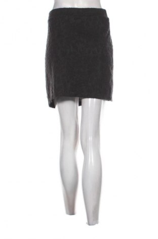 Пола Yessica, Размер L, Цвят Кафяв, Цена 2,04 €