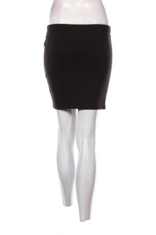 Пола Yfl Reserved, Размер S, Цвят Черен, Цена 2,04 €