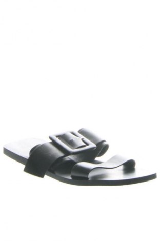 Papucs New Yorker, Méret 38, Szín Fekete, Ár 20 019 Ft