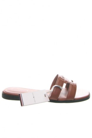 Pantolette Tommy Hilfiger, Größe 38, Farbe Braun, Preis 90,99 €