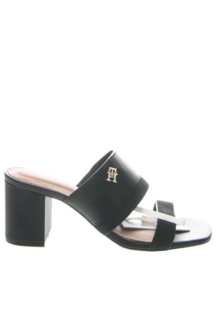 Чехли Tommy Hilfiger, Размер 38, Цвят Черен, Цена 112,48 €