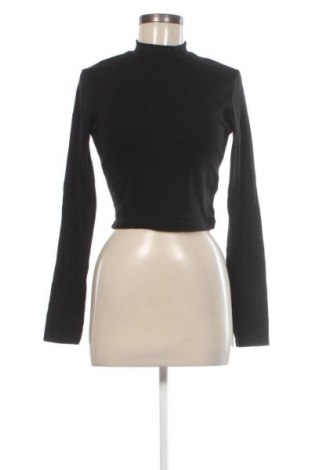 Dámská halenka Bershka, Velikost L, Barva Černá, Cena  89,00 Kč