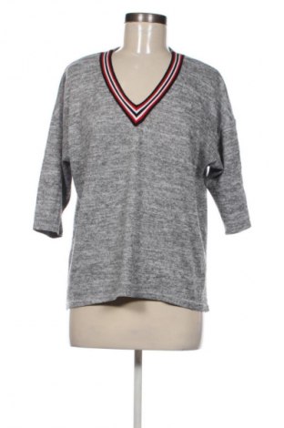 Dámská halenka Colosseum, Velikost M, Barva Šedá, Cena  49,00 Kč