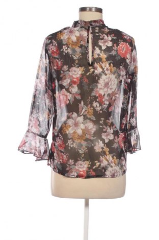 Bluză de femei FIRST, Mărime S, Culoare Multicolor, Preț 60,00 Lei