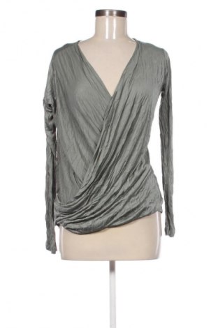 Дамска блуза PNK casual, Размер S, Цвят Зелен, Цена 37,32 €