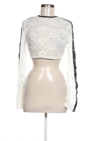 Дамска блуза Pretty Little Thing, Размер M, Цвят Екрю, Цена 13,65 €