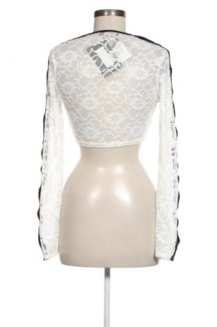 Дамска блуза Pretty Little Thing, Размер M, Цвят Екрю, Цена 13,65 €