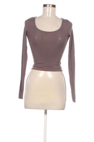 Γυναικεία μπλούζα Pull&Bear, Μέγεθος XS, Χρώμα Καφέ, Τιμή 9,99 €
