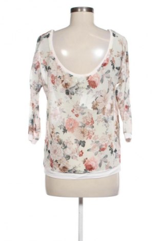 Dámská halenka Pull&Bear, Velikost S, Barva Vícebarevné, Cena  59,00 Kč