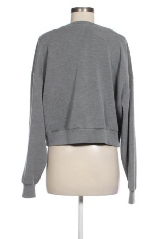 Дамска блуза Stradivarius, Размер L, Цвят Сив, Цена 5,62 €