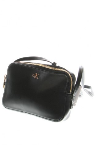 Dámská kabelka  Calvin Klein, Barva Černá, Cena  1 901,00 Kč