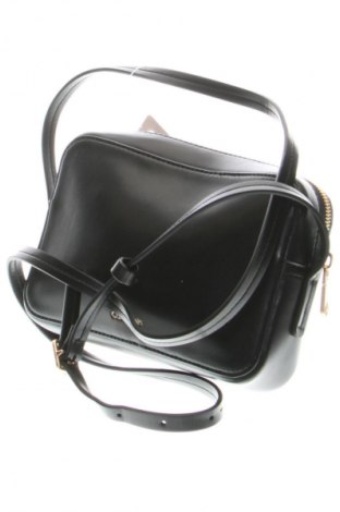 Dámská kabelka  Calvin Klein, Barva Černá, Cena  1 901,00 Kč