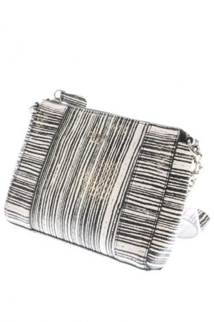 Dámská kabelka  Guess, Barva Vícebarevné, Cena  1 379,00 Kč