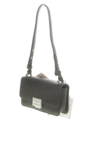 Dámská kabelka  Tommy Jeans, Barva Černá, Cena  3 299,00 Kč